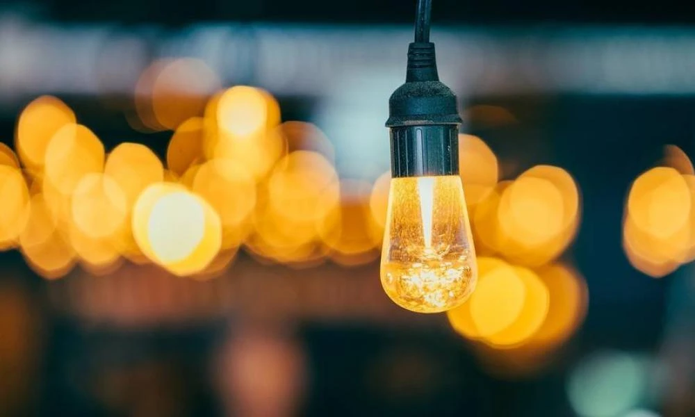 Η Ελλάδα δεν είναι πλέον η ακριβότερη χώρα στη χονδρική του ρεύματος